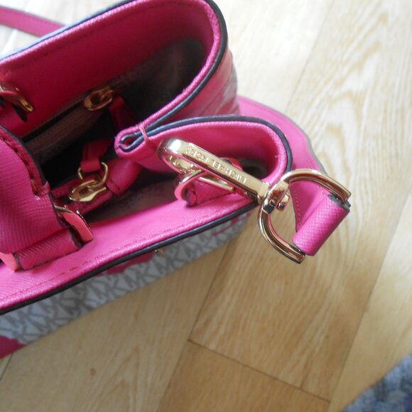 MICHAEL KORS HAILEE SATCHEL-BAG-PURSE-PINK FLORAL-GOLD TRIM - Picture 8 of 10